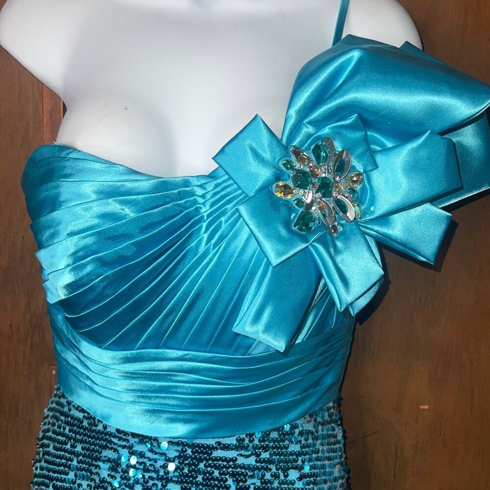 New TONY BOWLS Dress LE GALA SATIN SEQUIN EVENING PROM DRESS SIZE 6